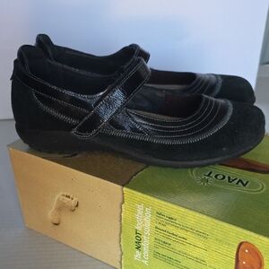 Naot Black Mary Jane Flats. Made In Isreal..NWT